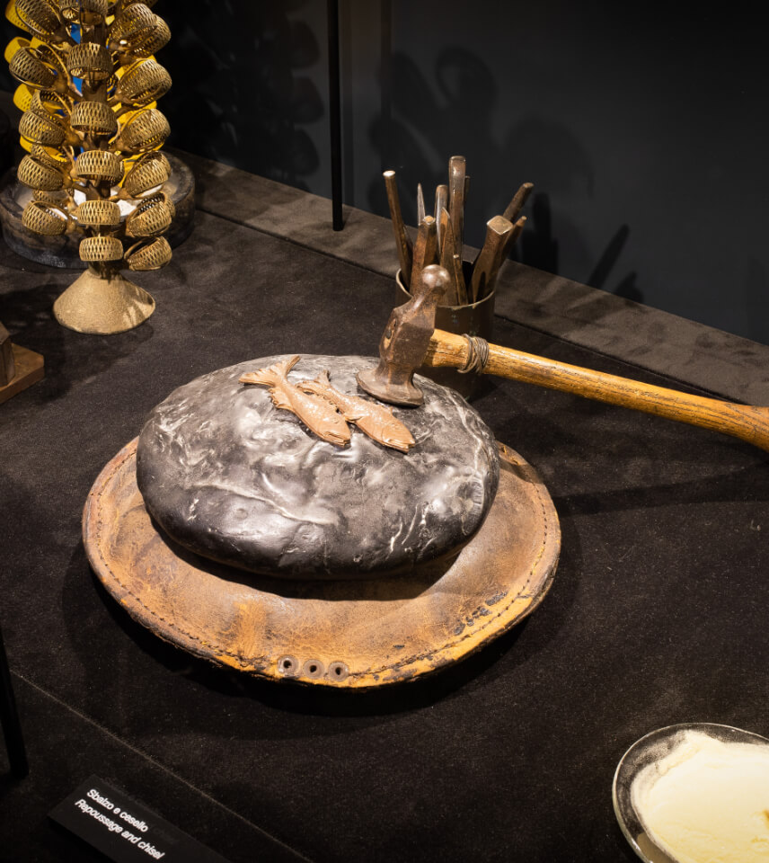 Strumento in esposizione al museo Orodautore utilizzato per la lavorazione dell'oro.
